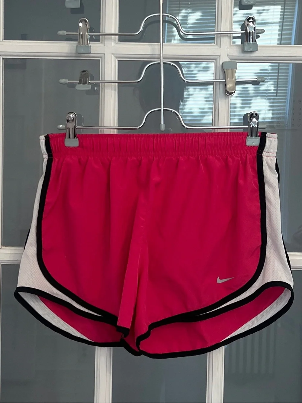 NIKE Dri-Fit Women’s Hot Pink Tempo Brief Lined Running Shorts Size M